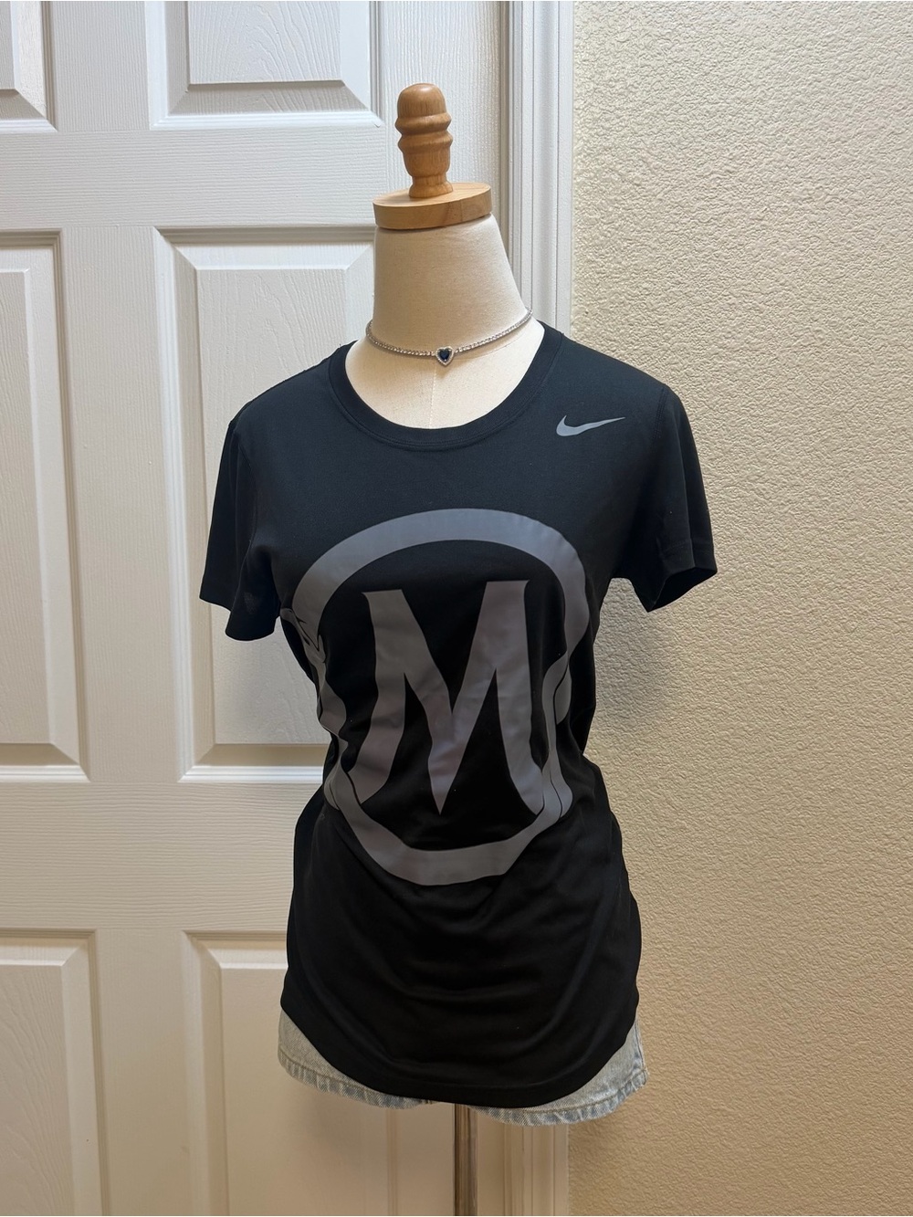 Nike Dri-FIT Mamba Lakers Kobe Bryant Graphic Tee Small
